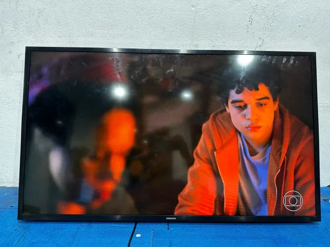 Tv Samsung smart 43 polegadas 