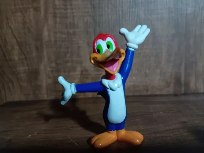 Boneco miniatura pica pau usado na condição das fotos 