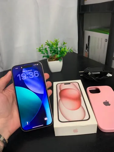 iPhone 15
