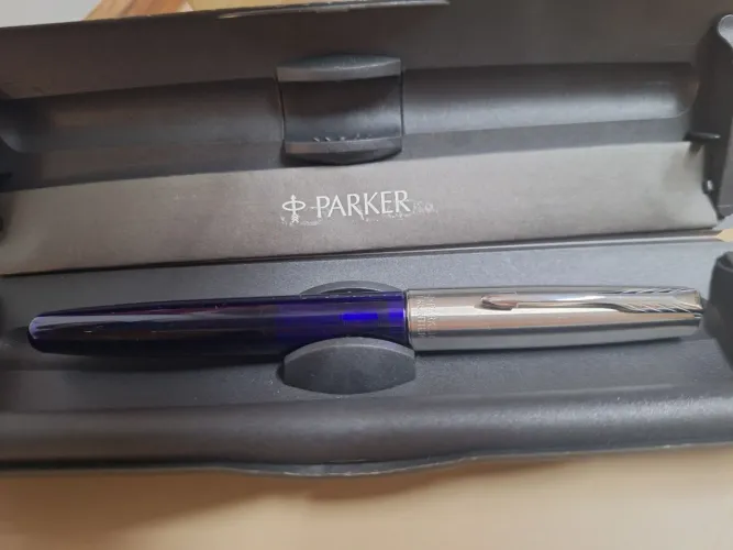 Caneta tinteiro Parker Frontier