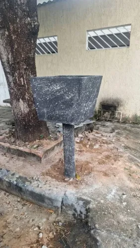 Lixeira de concreto