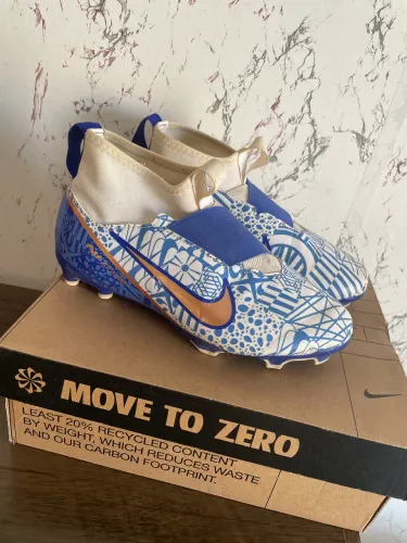 Chuteira Nike número 35