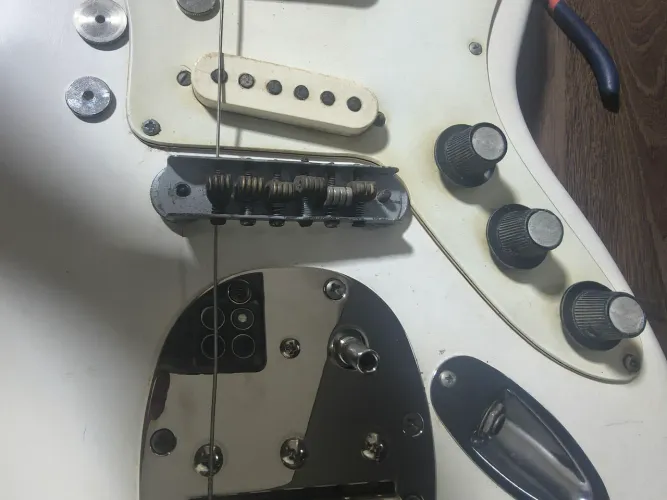 Guitarra Giannini já negociada