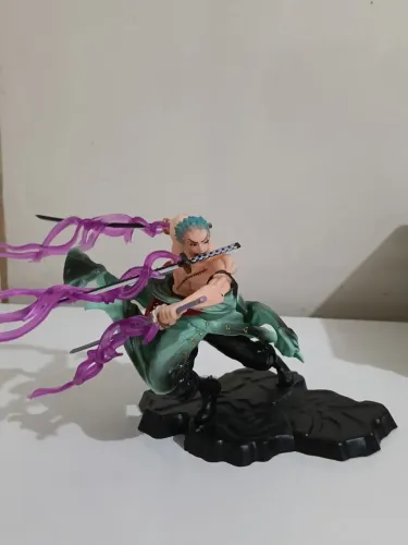 ? Action Figure Roronoa Zoro (One Piece)