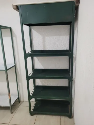 2 prateleiras reforçadas