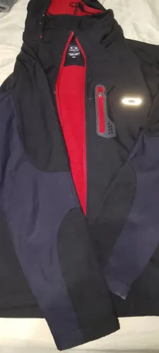 Jaqueta masculina Oakley