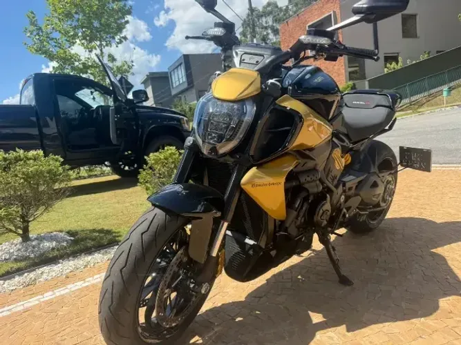 Ducati/ Diavel v4 2024!! Apenas 1.900 Km!! Nova!! 
