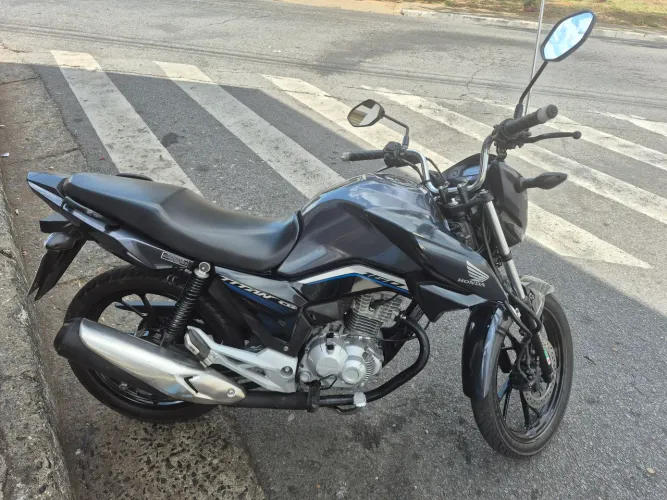 Vendo titan nova segundo dono.