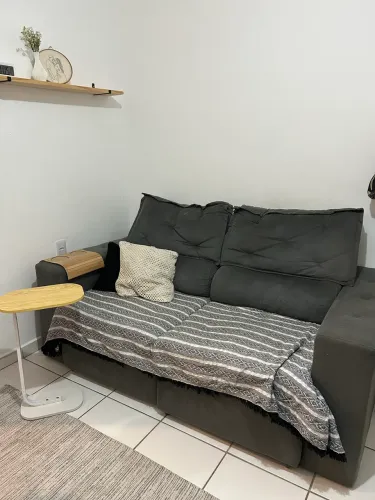Sofá Retrátil e Reclinável 3 lugares com Molas 1,80m Livia Suede Cinza Adonai Estofados
