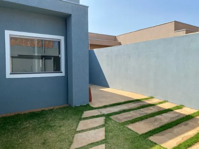 Vende se Casa bairro Santa Rafaela Lote 180 m2 de 3 quartos 1 suíte