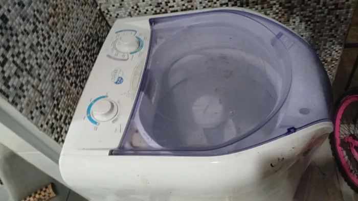 Vende-se uma máquina de lavar 7 kilos 