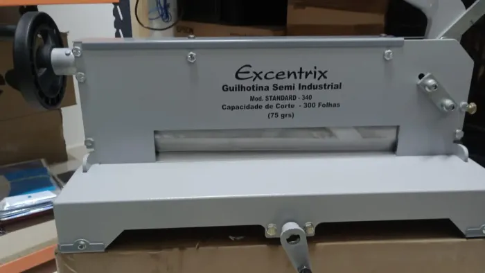 Guilhotina Semi Industrial Excentrix Standard 340 profissional