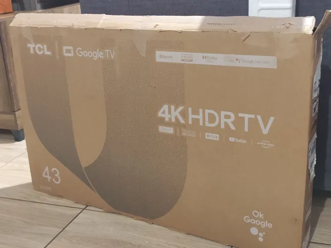 Smart TV TCL 43" 4K UHD Google TV HDR - Semi Nova na Caixa