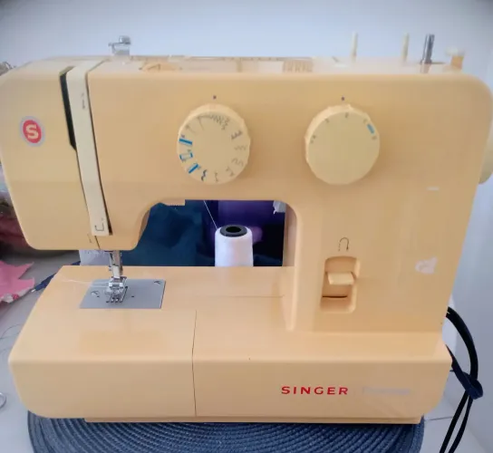 Máquina de costura Singer