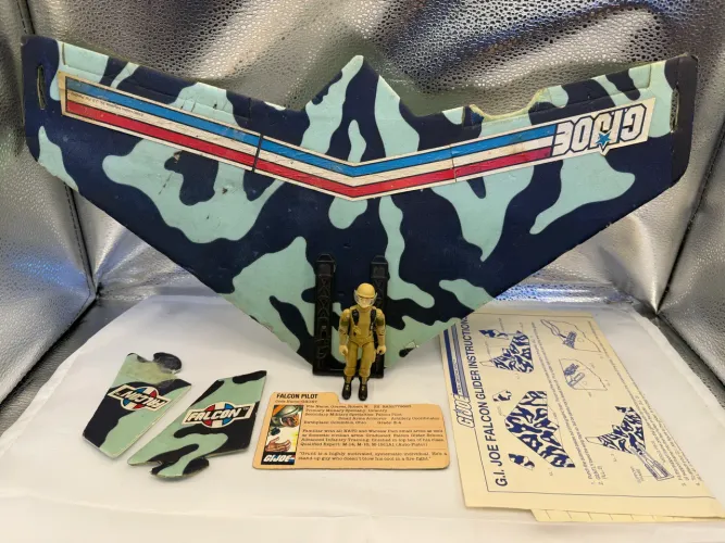 Gi Joe Falcon Glider com Piloto Falcon comandos em ação