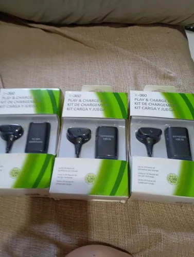 três juntos por esse valor ,cabo com bateria,usado