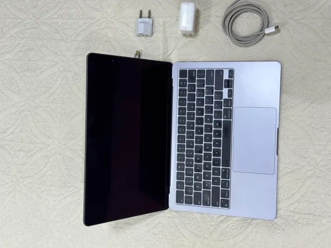 MacBook m2