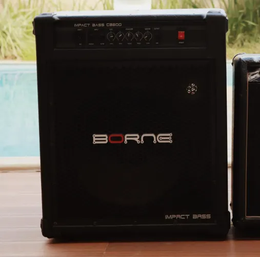 Amplificador Borne CB200 Impact Bass