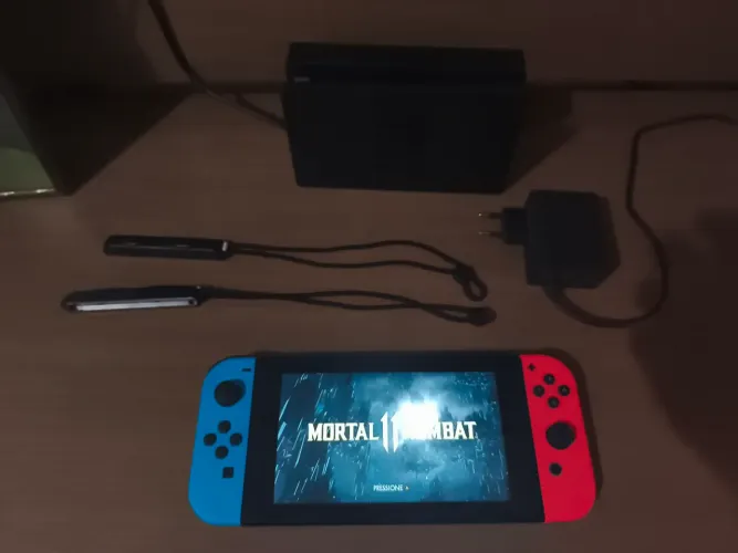 Nintendo Switch V2 (Bateria Longa Duração) - Completo