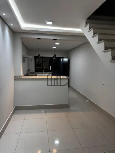 SOBRADO 01 SUÍTE NA REGIÃO DO ALPHAVILLE - ÁGUA INCLUSA NO PACOTE