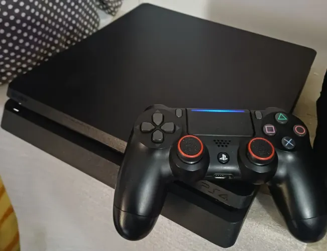 PS4 Slim 1tb destravado 9.00 - Trocas na descrição