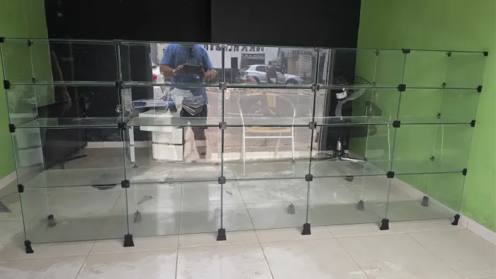 BALCÃO VITRINE DE VIDRO P LOJA
