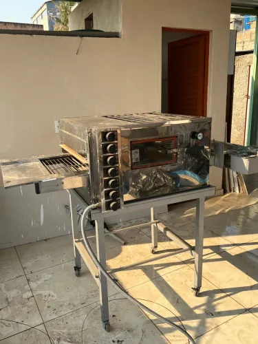 Forno de Pizza a gás com Esteira Elétrica