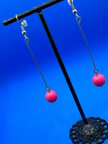 Brinco Longo Rosa Minimalista
