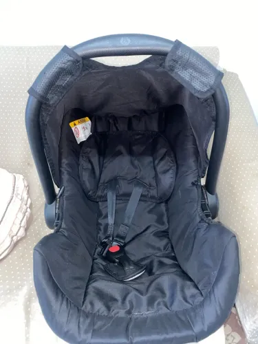 VENDO CARRINHO DE BEBÊ + BEBÊ-CONFORTO!