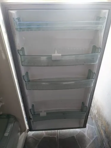 Geladeira em perfeito estado , pra sair hj no precinho