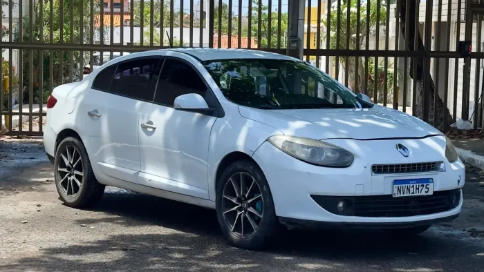 Renault Fluence Sed. Dynamique 2.0 16V Flex Aut. 2013
