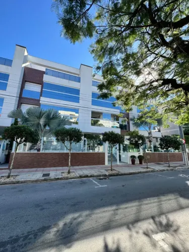 Imóvel para venda possui 83 metros quadrados com 2 quartos em Canasvieiras - Florianópolis