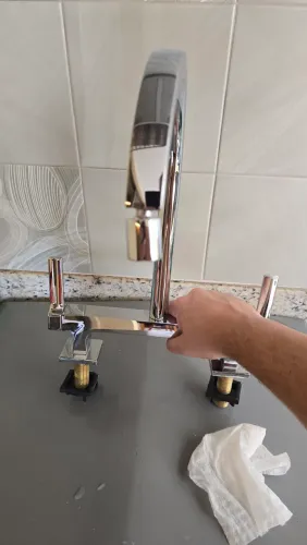 Misturador Docol Quad Cromado 360° Quente/Fria<br>(45 caracteres)<br>