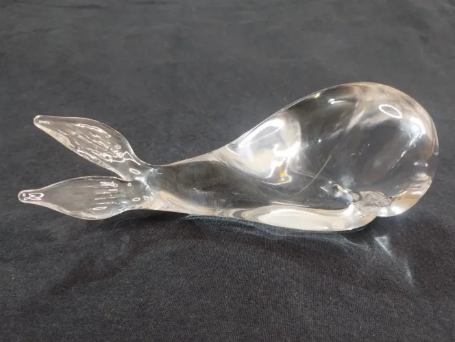 Peso de Papel Escultura de Baleia de Cristal Murano. 17cm de Comprimento. Rara!