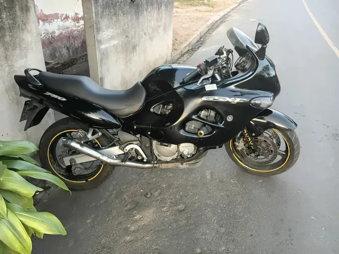 Moto gsx pra vender outro carro