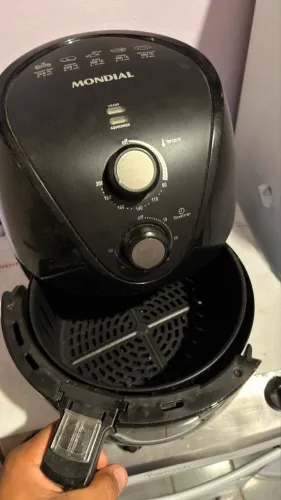 Fritadeira Elétrica Air Fryer 3,5L Mondial ultra conservada