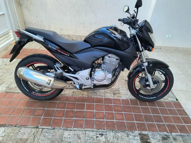 Cb 300R