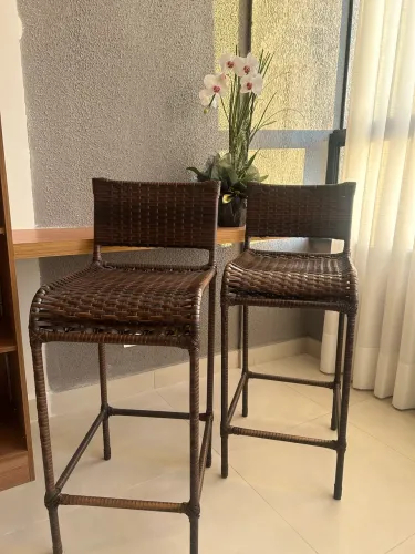 Banquetas altas muito novas