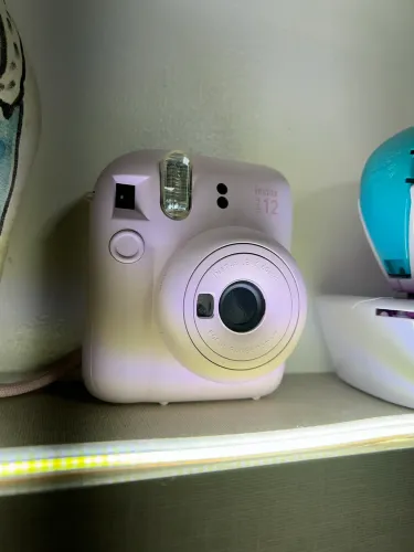 Câmera Instantânea Fujifilm Instax Mini 12 Rosa - Seminova impecável