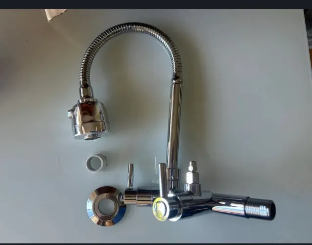 Torneira para pia com saída para filtros ou máquina
