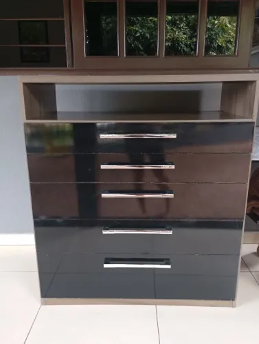 Vendo cômoda