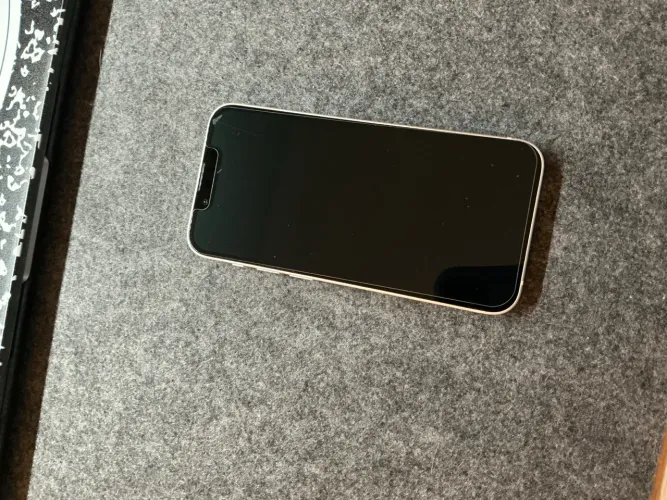 iPhone 13 mini branco 126gb