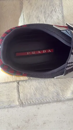 Tênis Prada tamanho 44