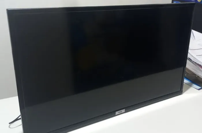 Título: TV TCL 32 Smart 32S6500S - Liga, mas está sem imagem