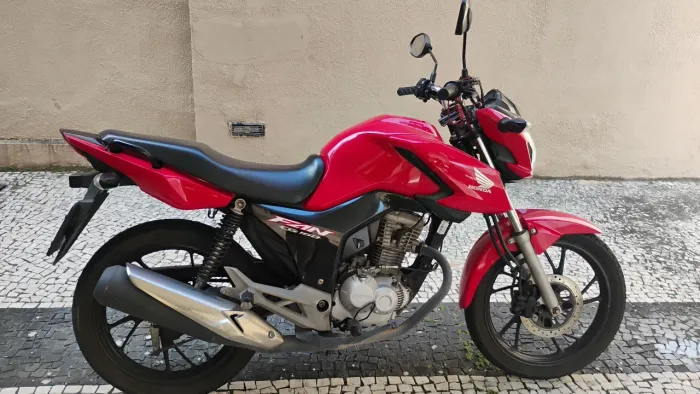 FAN 160 2023 NOVA! ÚNICO DONO-Vermelha