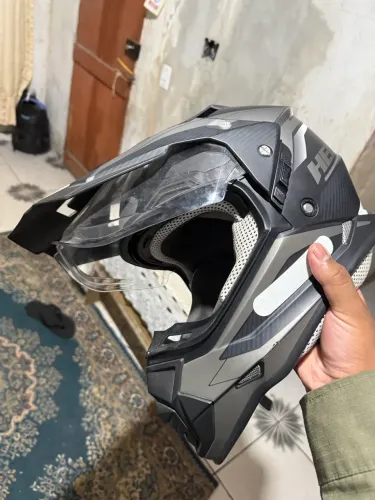 Vendo capacete somente venda e aceito ofertas!
