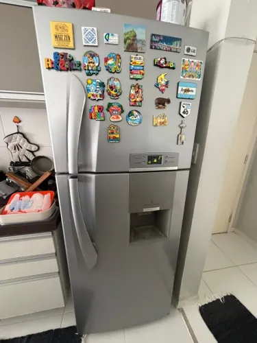 Geladeira Inox LG 2 portas com saída para agua