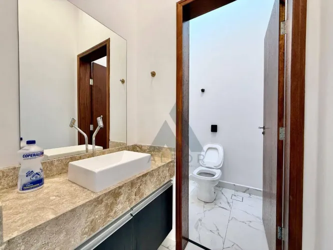 Casa com 3 quartos 220 m² - venda por R$ 1.990.000 ou aluguel por R$ 10.680/mês - Condomín
