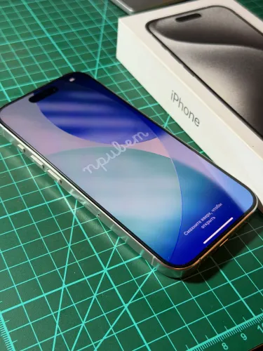 iPhone 15 Pro - 256GB na Caixa