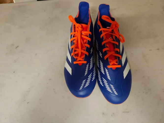 Chuteira adidas nova ,tamanho 40